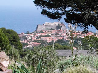 Forte S.Giorgio dalla strada che porta alla colonia penale